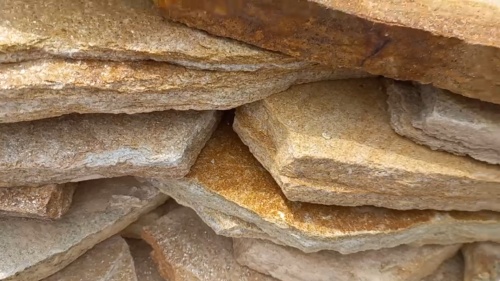 Плитняк златолит жёлтый золотистый для фасада 1,5-3см купить в Республике Дагестан