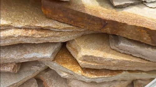 Плитняк златолит жёлтый золотистый для отмостки купить в Республике Дагестан