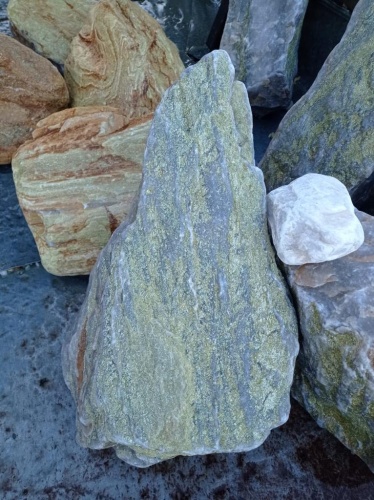 Златолит жёлтый, жёлто-зелёный глыбки и валуны для ланшафтного дизайна купить в Республике Дагестан