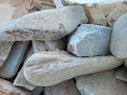 Златолит жёлтый, жёлто-зелёный глыбки и валуны для ланшафтного дизайна купить в Республике Дагестан