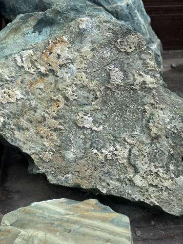 Ландшафтные глыбы зелёные 200-500 килограмм купить в Республике Дагестан