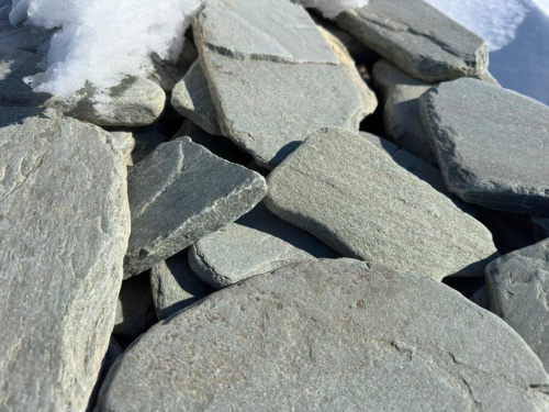 Плитняк златолит зелёный галтованный для цоколя купить в Республике Дагестан