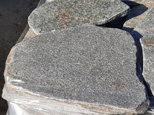 Златолит серебристый галтованный для лестниц купить в Республике Дагестан